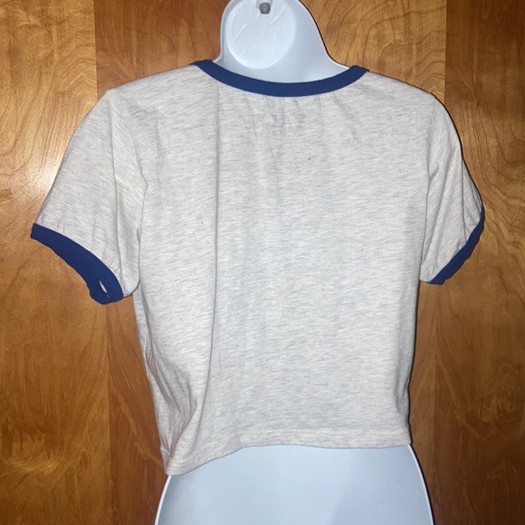 Yale Cropped Tee Shirt Crop Top - Size Large - Picture 5 of 6